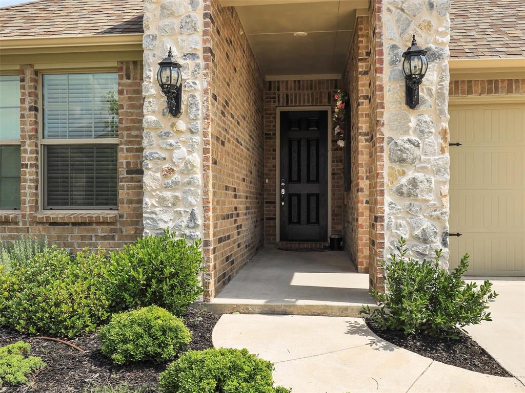Seller is ready to sell you this home! Beautiful 4-bedroom home in Anna Town Square with pool close by, daycare, elementary school and soon to be finished middle school. All within walking distance! Location! Location! Location! Open floor plan ready for you to entertain your guests! Large primary suite includes oversized shower, double vanity, and huge walk-in closet. The large kitchen features a roomy pantry, island with bar seating overlooking the entire living and dining room. The 3 bedrooms are at front of house and have a full bathroom. The utility room offer additional ample storage in its own space. Convenient access to all major roads and highways to get you where you are going.