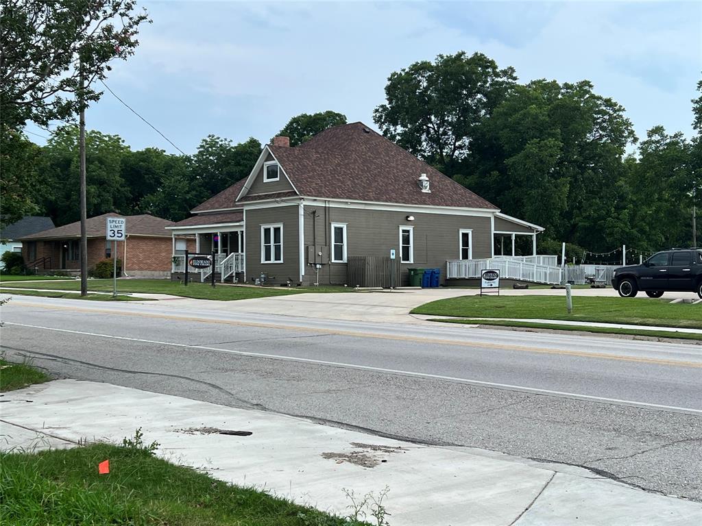 B F Boydston - Commercial Sale