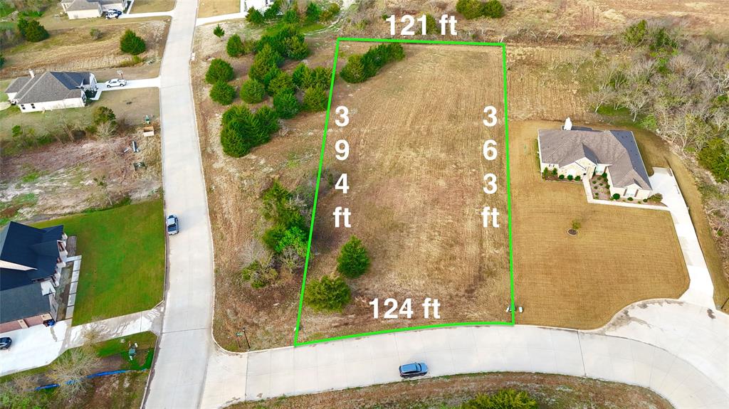 Discover the IDEAL SETTING for your FUTURE DREAM HOME on this BEAUTIFUL, MOSTLY CLEARED RESIDENTIAL LOT in the peaceful VISTA OAKS ESTATES. Spanning just over an acre, this generous property offers ALL ESSENTIAL UTILITIES ALREADY IN PLACE, giving you a seamless start to your CUSTOM BUILD. The community’s CITY-MANAGED, WELL-MAINTAINED STREETS add to the ease and comfort of everyday living.
Despite its TRANQUIL, RURAL ATMOSPHERE, this location provides EXCEPTIONAL CONVENIENCE. You’ll be just minutes from SHOPPING, DINING, ENTERTAINMENT, and everyday essentials, with QUICK ACCESS TO I-30 making commutes simple. Plus, the sparkling shores of LAKE RAY HUBBARD are only a short drive away—perfect for WEEKEND RECREATION AND RELAXATION.
Situated within the HIGHLY ACCLAIMED ROYSE CITY ISD, this lot blends SPACE, SERENITY, AND ACCESSIBILITY in a way that’s truly hard to find. Create your own PERSONAL RETREAT and bring your vision to life in a place that offers both COUNTRY CHARM and URBAN CONVENIENCE. DON’T MISS OUT ON THIS EXCEPTIONAL OPPORTUNITY!