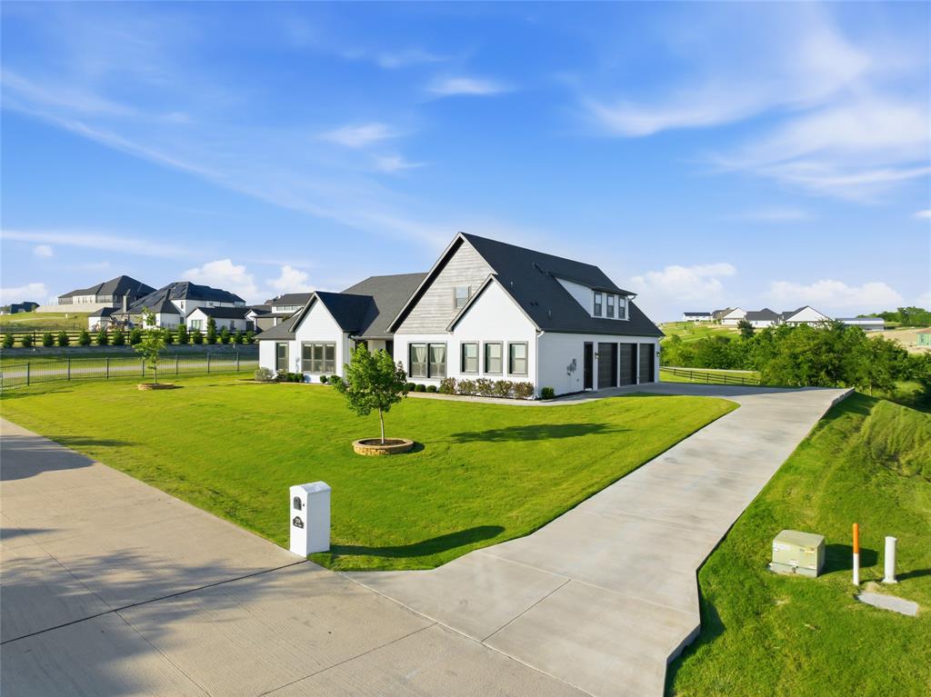 Bella Flora - Residential