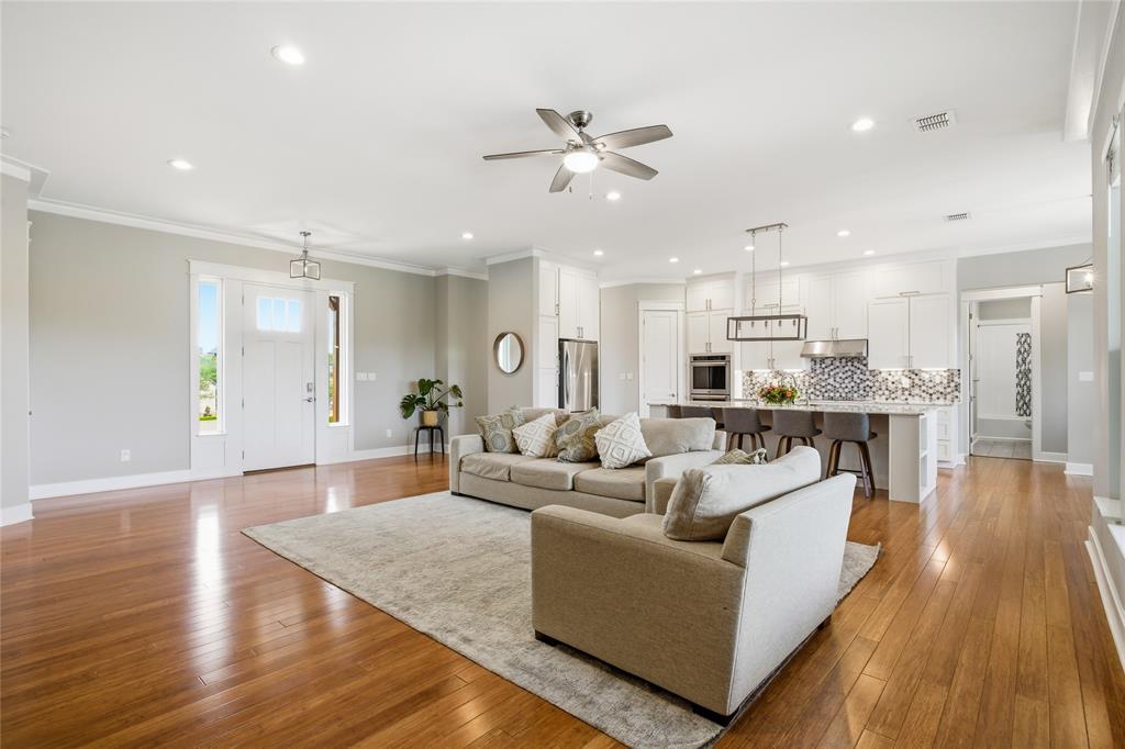 Bella Flora - Residential