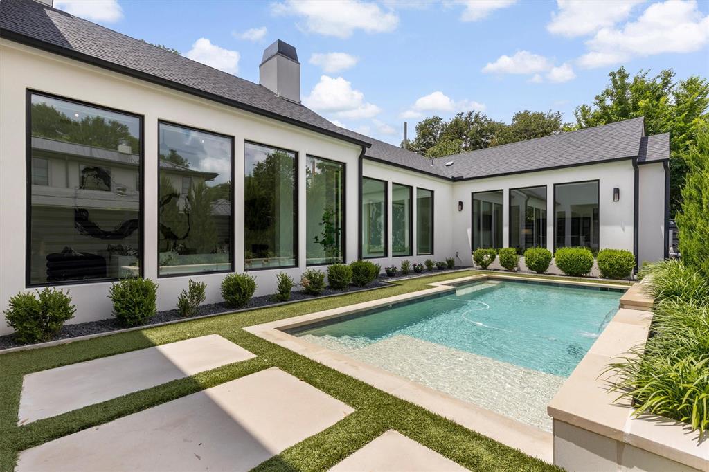 Lovers Lane Heights - Residential