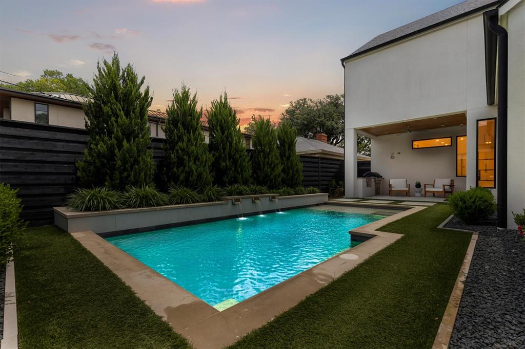 Lovers Lane Heights - Residential