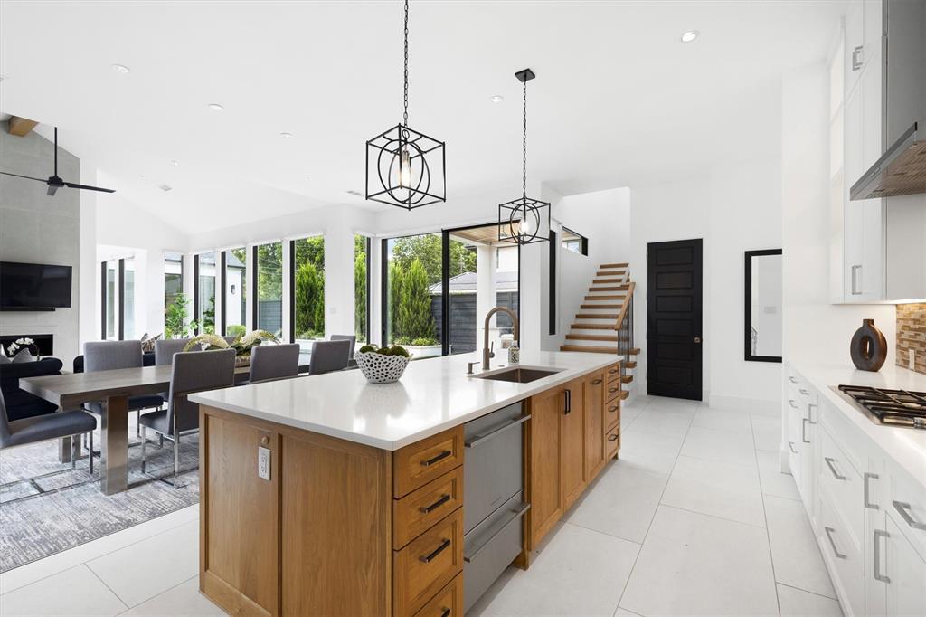 Lovers Lane Heights - Residential