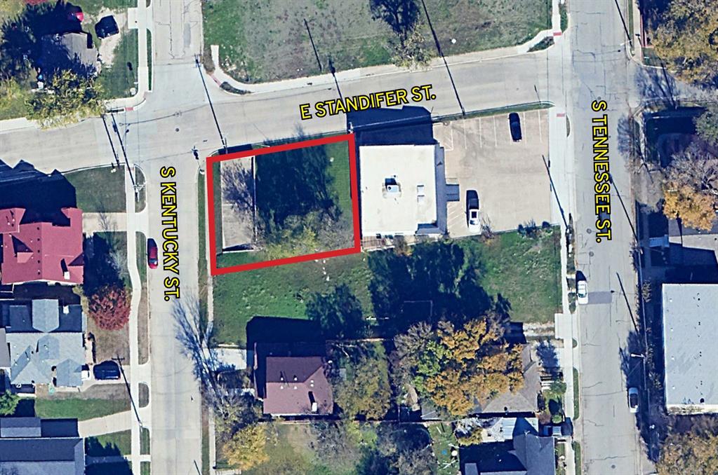 Rare land opportunity just south of the Historic Downtown McKinney Square, positioned at the intersection of Kentucky Street and Standifer Street in one of McKinney’s most desirable commercial districts. Surrounded by established retail, restaurants, offices, and ongoing redevelopment, the site offers excellent potential for office, retail, mixed-use, or residential development. With walkability to Downtown McKinney, convenient access
to US 75, and continued investment throughout the surrounding area, this property presents a unique opportunity in a highly sought-after and supply-constrained market.