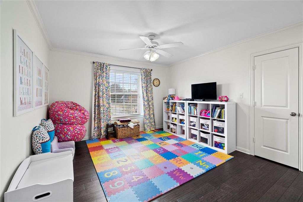 Holly Star - Residential