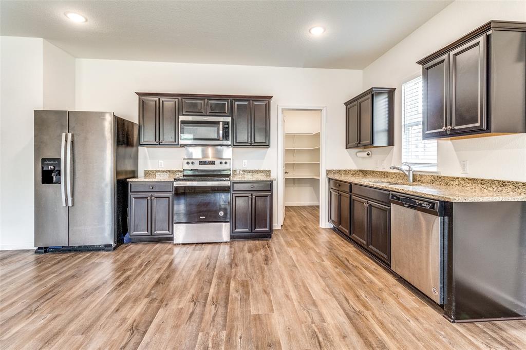 Sweetwater Crossing Ph II - Residential Lease