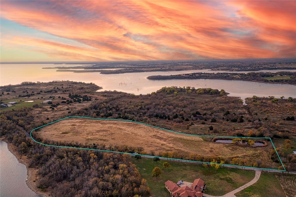 Build your dream home on this 10+ acre tract just outside Sanger. The south and east property lines back up to US Army Corps of Engineers land, protected, unspoiled views and privacy. Enjoy the quiet of country living near Lake Ray Roberts, with easy access to outdoor recreation and scenic surroundings—all just 10 minutes from downtown Sanger and I-35. .