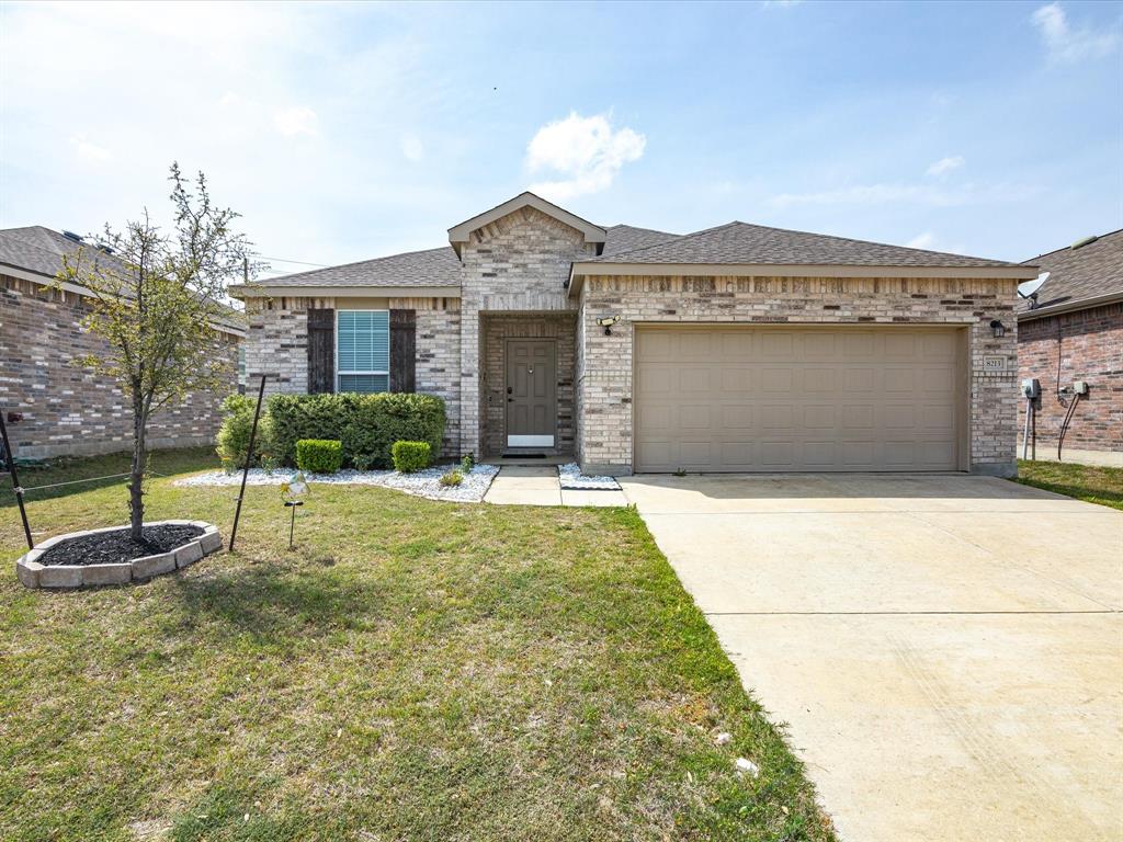 Welcome to this beautifully updated home in the sought-after Bar C Ranch community of North Fort Worth! Built in 2016, this 3-bedroom, 2-bathroom home with a versatile flex room offers the perfect blend of style, space, & functionality — all with no carpet anywhere in the home.
Step inside to soaring ceilings & fresh paint throughout, setting the tone for the bright, open-concept layout you've been looking for. The front of the home features a formal living area & a generous dining space, flowing seamlessly into the island kitchen. Complete with granite countertops, black appliances, a built-in microwave & dishwasher, this kitchen is as functional as it is attractive. A spacious pantry off the kitchen adds functional storage. A breakfast nook connects to the spacious rear living room, anchored by a charming wood-burning fireplace with stone surround — ideal for cozy evenings at home.
Luxury vinyl plank & ceramic tile flooring run throughout, offering durability & easy maintenance. The split-bedroom layout provides privacy for all, while the tucked-away laundry room with its stylish barn door adds a touch of character. The oversized backyard features an open patio perfect for outdoor entertaining.
The primary suite is a true retreat, positioned privately at the back of the home & boasting a large walk-in closet & an ensuite bath with double sinks, a garden tub, & a separate shower.
Enjoy Bar C Ranch community amenities including a pool & playground, plus walkability to the neighborhood elementary school & amenity center. This move-in ready gem won't last long!
