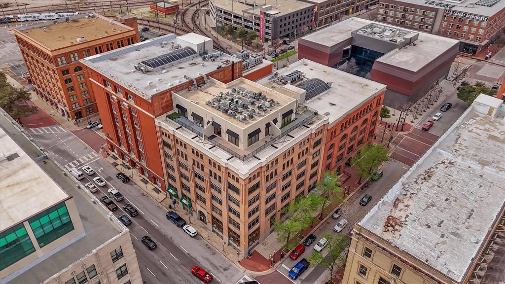Elm Place Residences - Residential