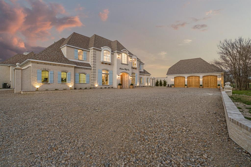 Haines Hollow - Residential