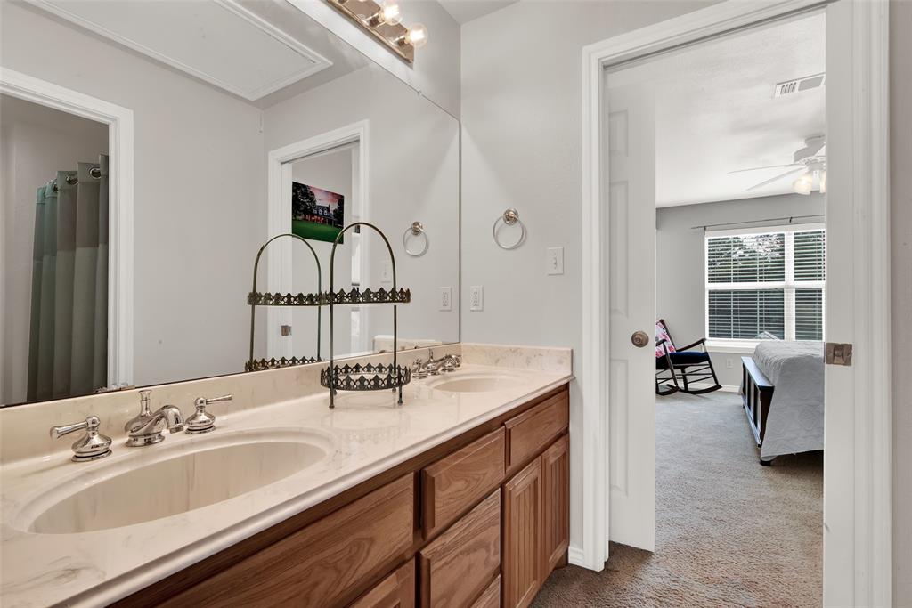 Brandon V Lake Living - Residential