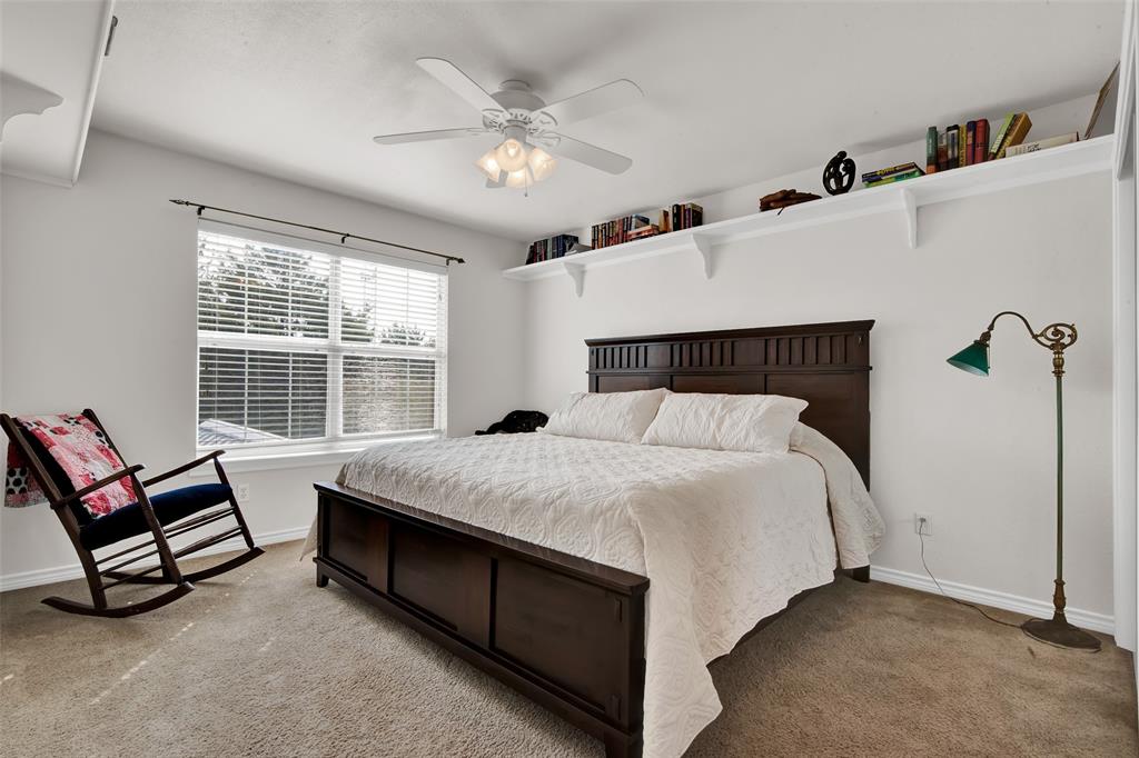 Brandon V Lake Living - Residential