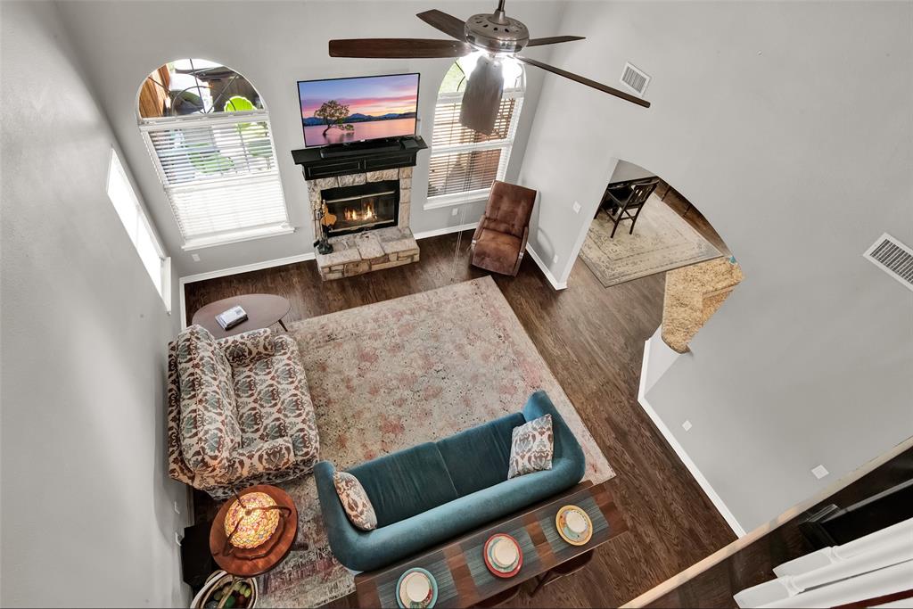 Brandon V Lake Living - Residential