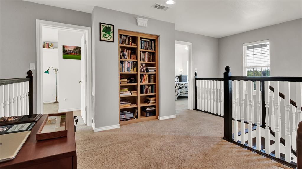 Brandon V Lake Living - Residential