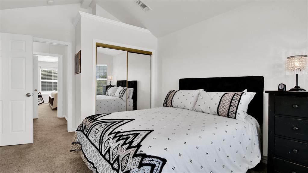 Brandon V Lake Living - Residential