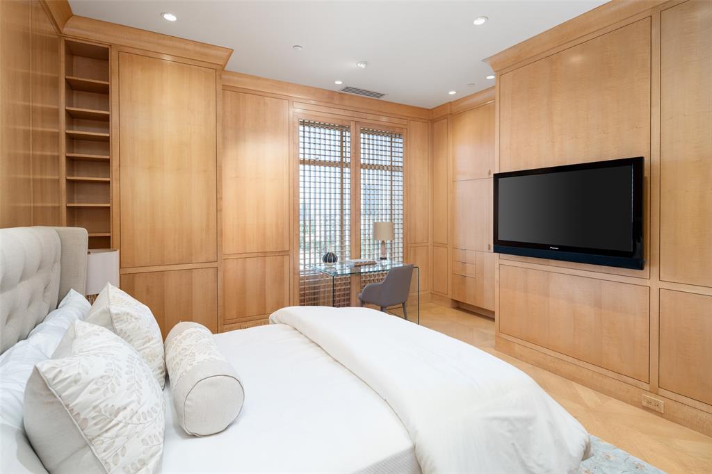 Mansion Residence - Residential