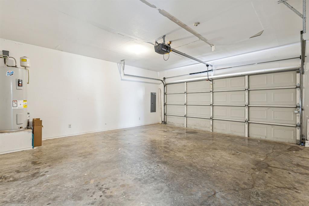 - - Residential Lease