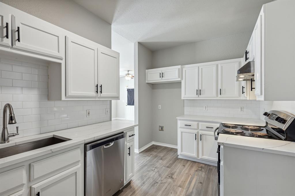 - - Residential Lease