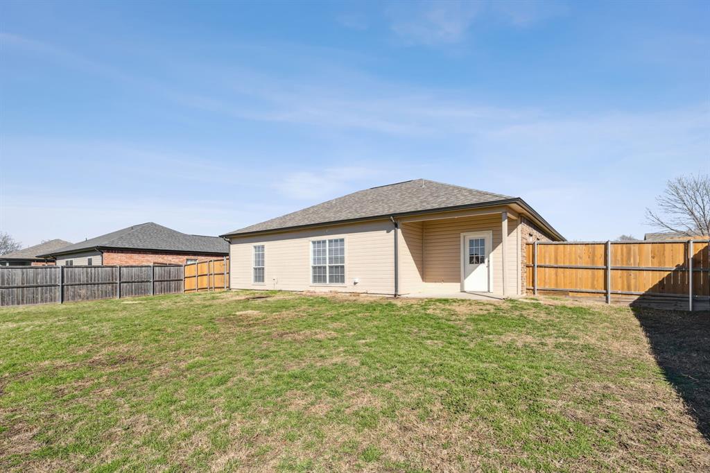 - - Residential Lease