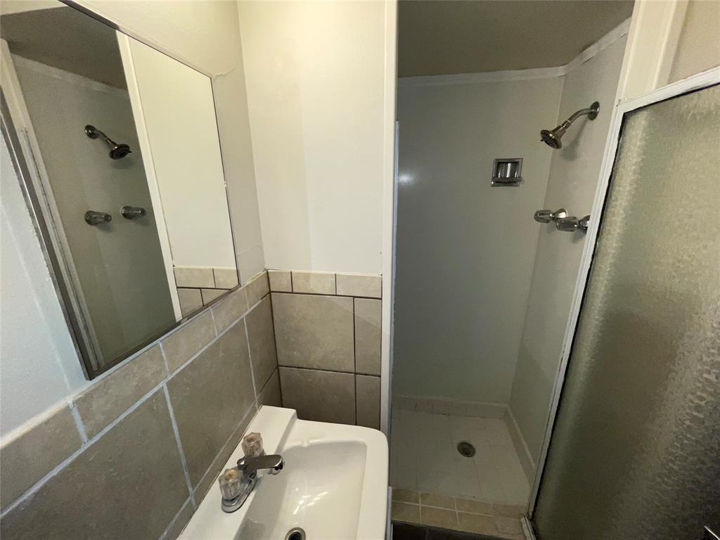 Richardson Heights 01 - Residential Lease