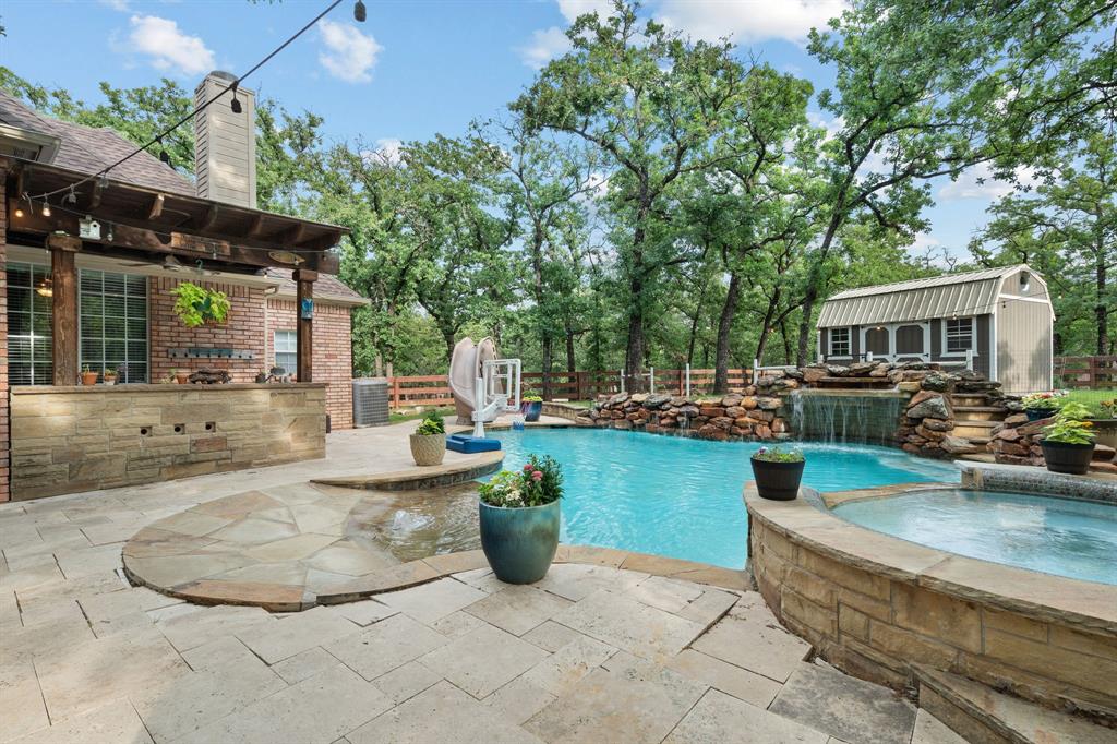 Shadow Wood Estates - Residential