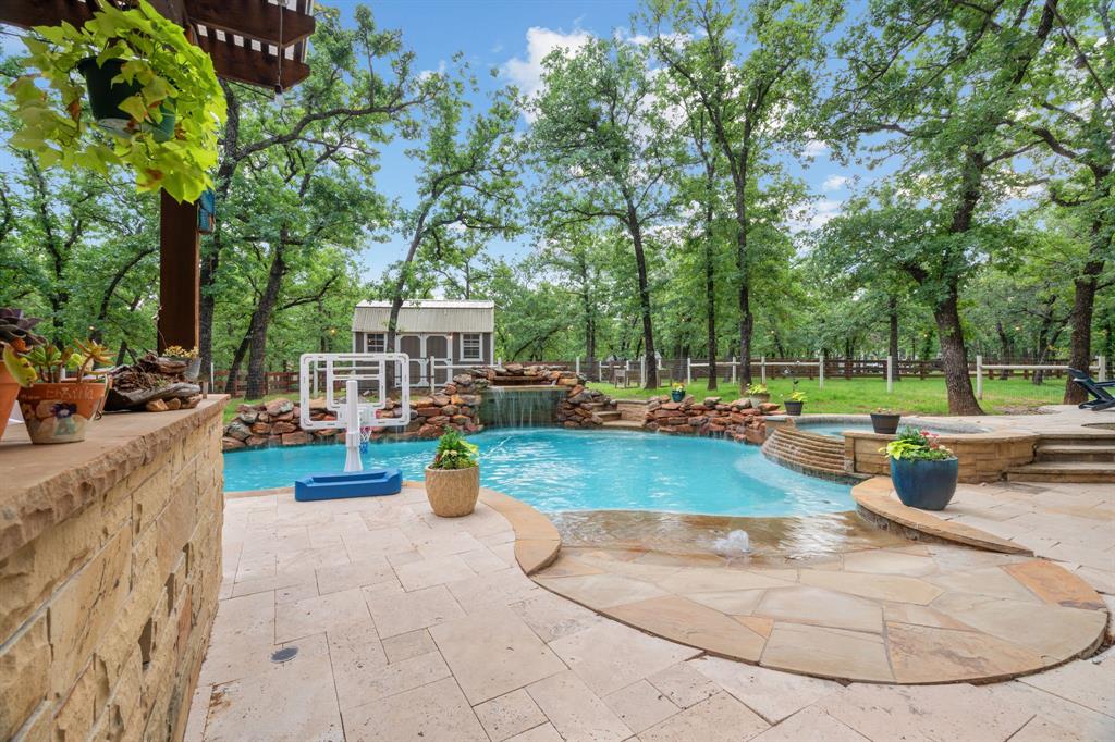 Shadow Wood Estates - Residential