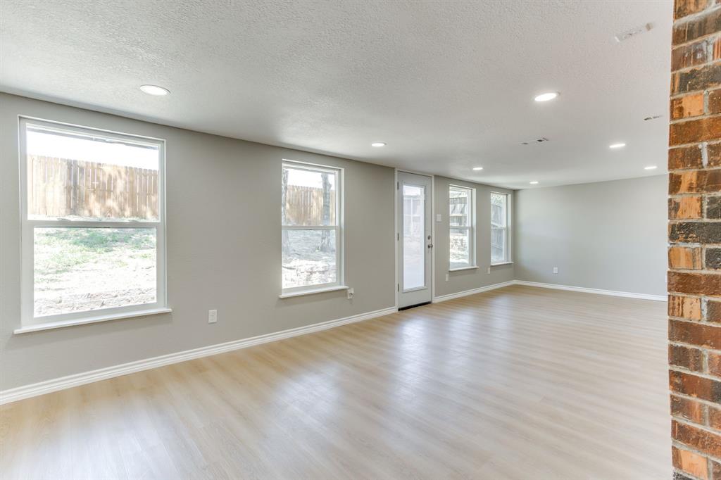 Prestonedale Estates (HURST) - Residential