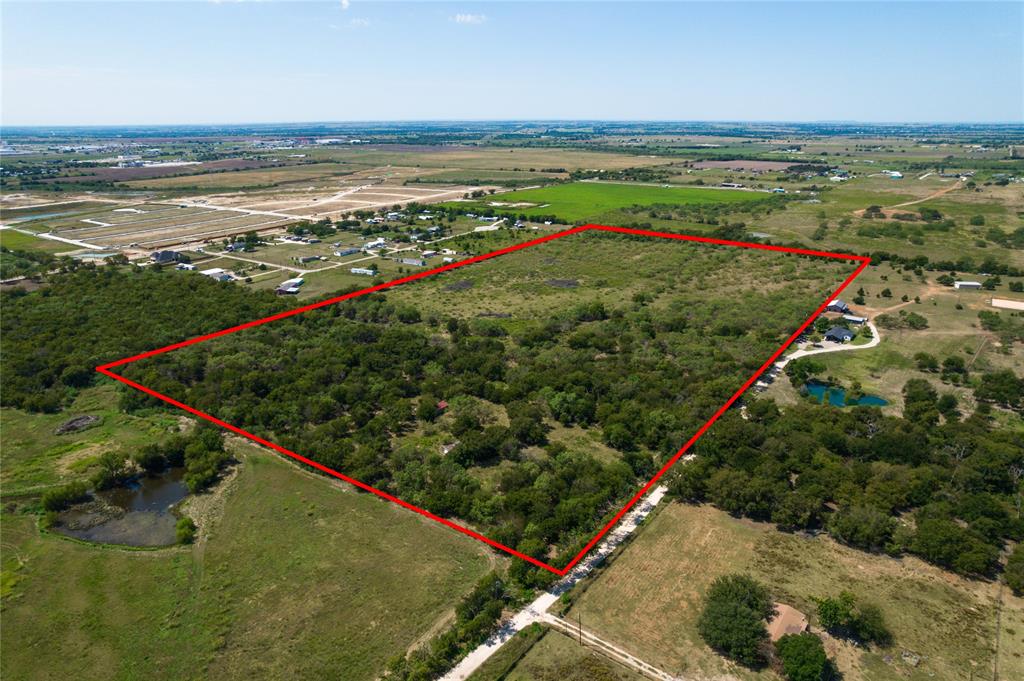 Prime location close to the Chisholm Trail Parkway with great potential for residential or commercial development.   





Buyer to verify all information including school district , etc 
two parcel id's 126064300490, 126064300480   Includes 1921 and 2027 Don Lee Road