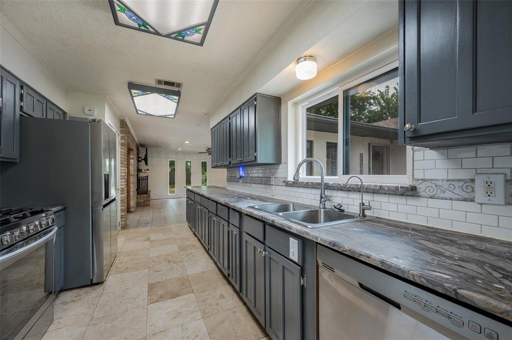 Twin Cove Estate - Residential