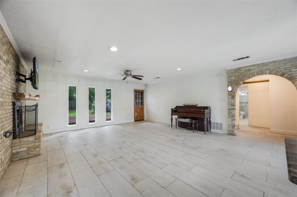 Twin Cove Estate - Residential