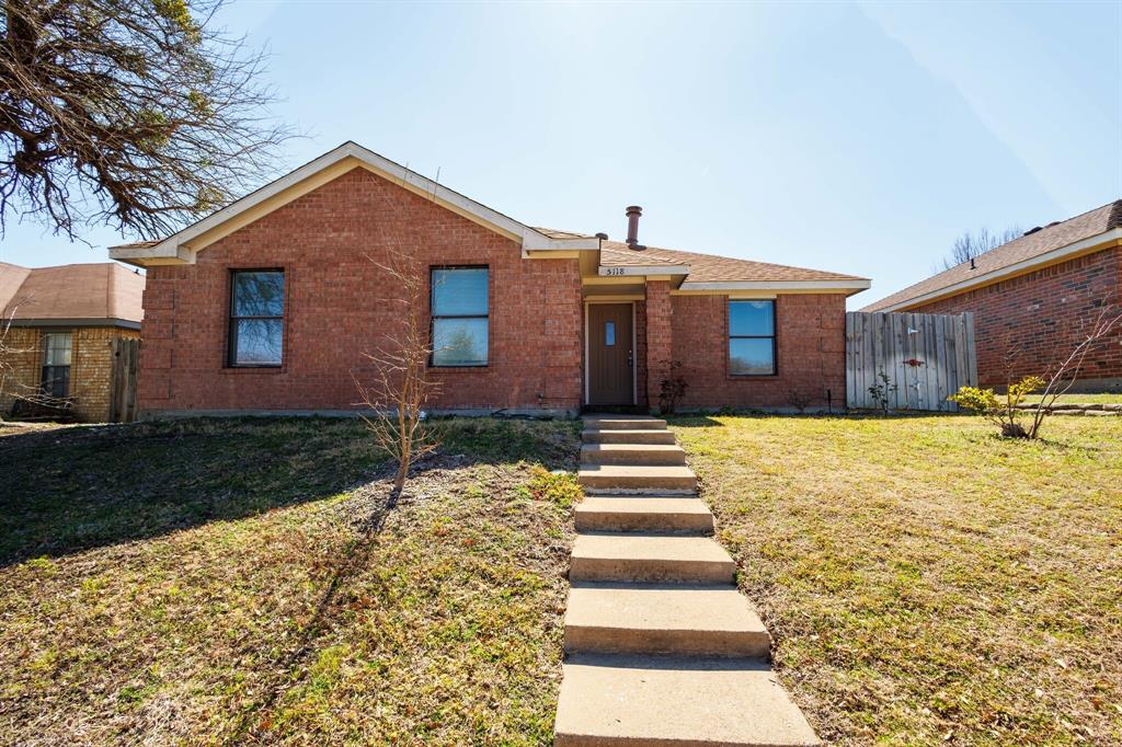 Super cute 2001 brick home featuring 3 bedroom, 2 full bath, living room with wood burning fireplace eat in kitchen, Master bedroom has its own bathroom and walk in closet in great neighborhood. Three year old roof ,covered back patio. Priced to sell!