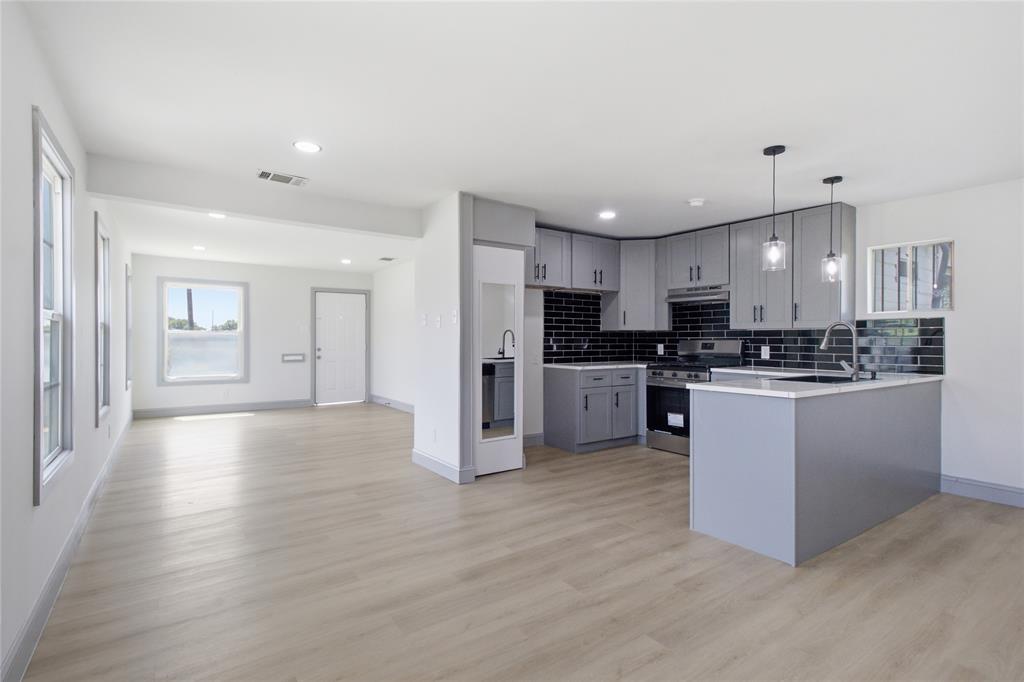 Ellington Park - Residential