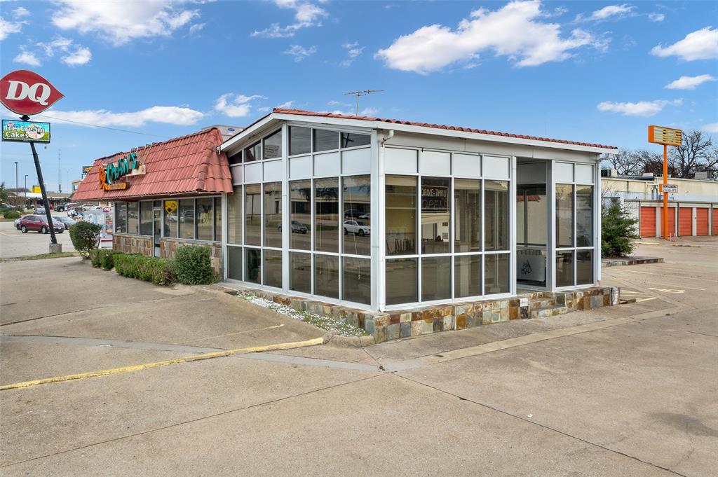 Pecan Oaks Shopping Center - Commercial Sale