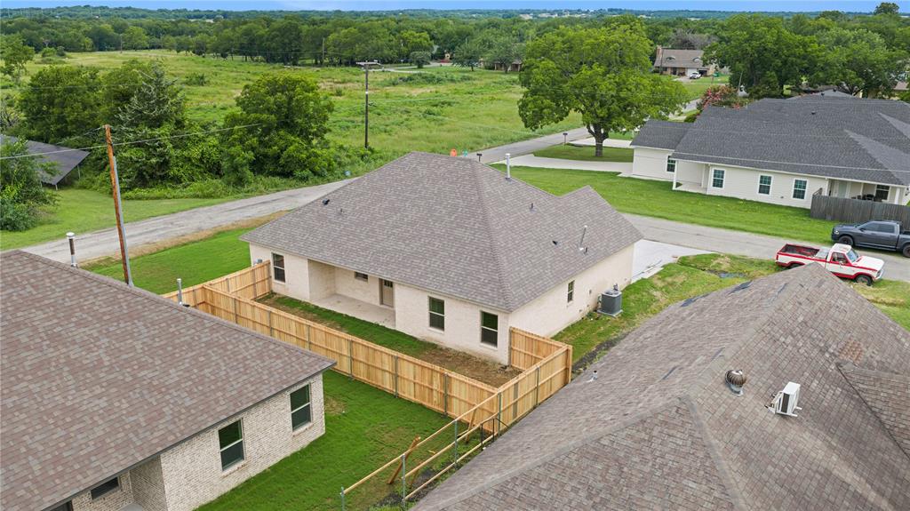 BANKS LACKEY STREET - Residential
