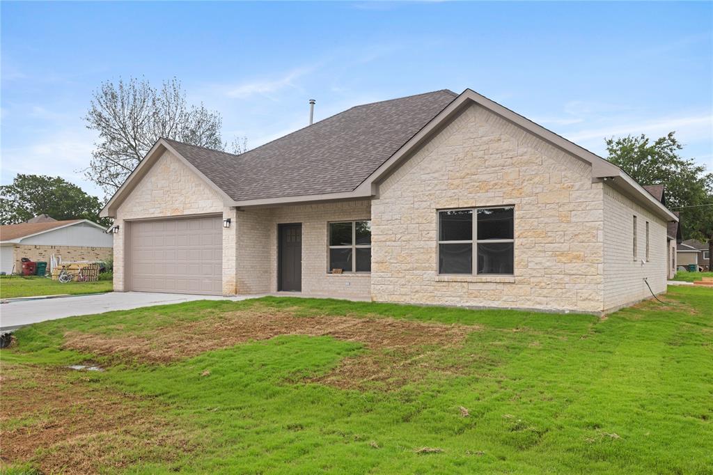 BANKS LACKEY STREET - Residential
