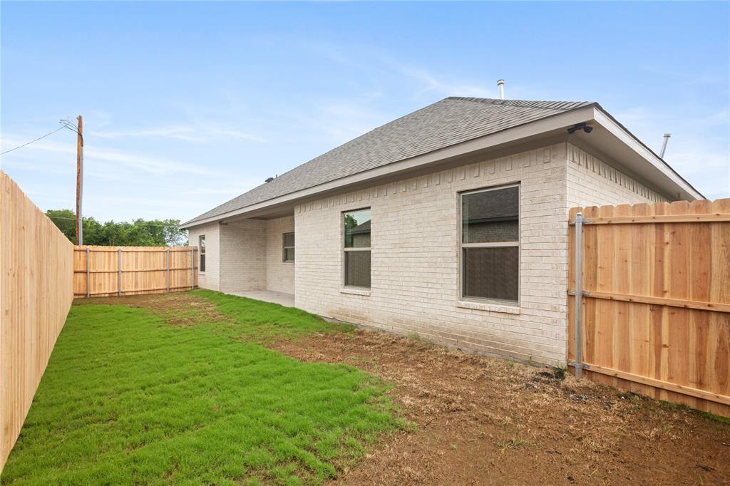 BANKS LACKEY STREET - Residential