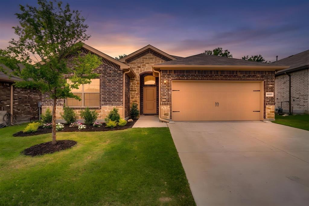 Exceptional 4-bed single-story home backing to a permanent greenbelt—enjoy absolute privacy with no neighbors behind you! This open-concept floor plan features a split-bedroom layout and a spacious primary suite with a huge walk-in closet. Move right in with the included Whirlpool washer, dryer, and refrigerator! Relax on the covered back patio or take a short stroll to the community pool, located just approx. 10 homes away. Unbeatable location with easy access to I-30, keeping you 15-20 minutes from Downtown Fort Worth and 20-25 minutes from Weatherford. A must-see!