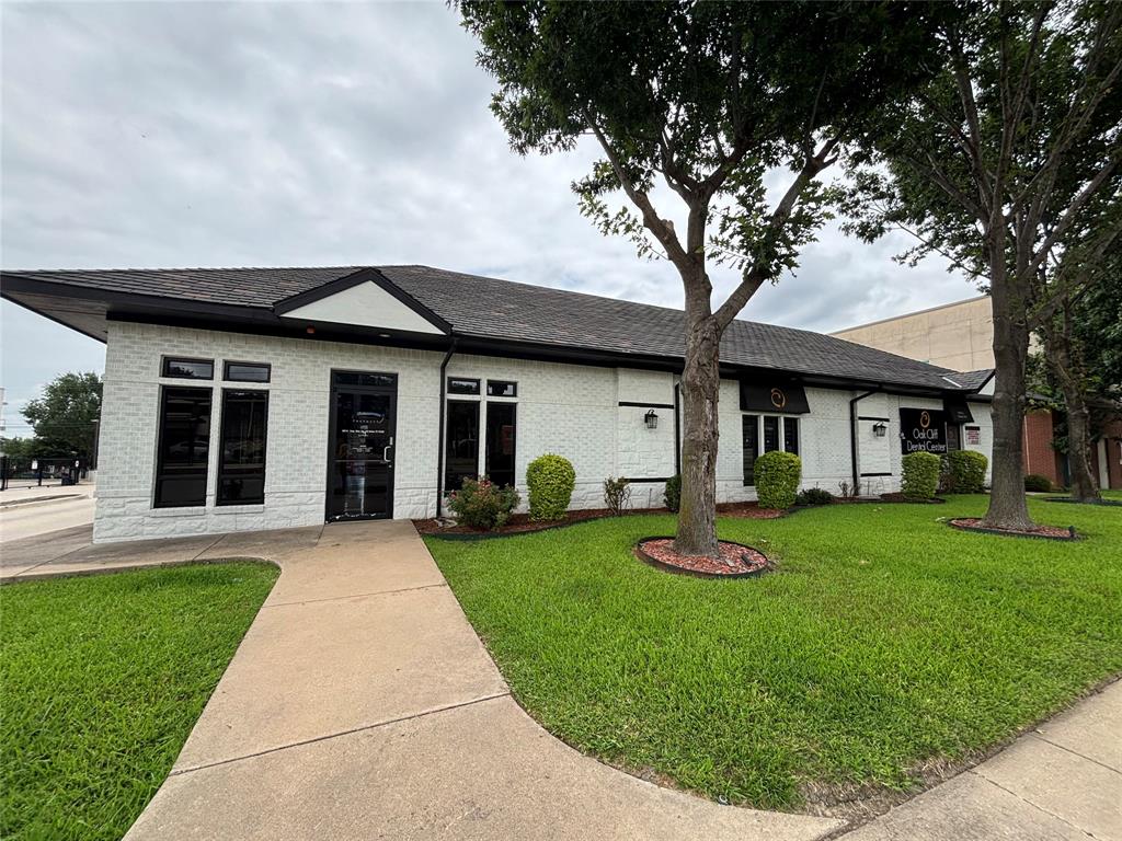 ******** PRIME OFFICE LOCATION FOR SALE *********
Great opportunity to own a standalone ,two- tenant office -medical building of Approx. 4,182 SF site on a 0.32- acre . Close to Bishop Arts District and Methodist Medical Center . Located on N Zang Blvd with high traffic exposure & visibility .Access to major highways of I-35 E ,I-30 & walking distance to The Dallas Streetcar a free public transit line . Ste # 110 is leased to a dental practice , providing income stability, while .Ste # 120 is available for medical or retail use . A rare opportunity to own an asset in most dynamic growth corridors of North Oak Cliff with plenty of parking spots , monument signage & flexible floor plans. Suite # 110= 2396  SF & Suite # 120= 1785 
                                                                   ******  DO NOT MISS OUT ********