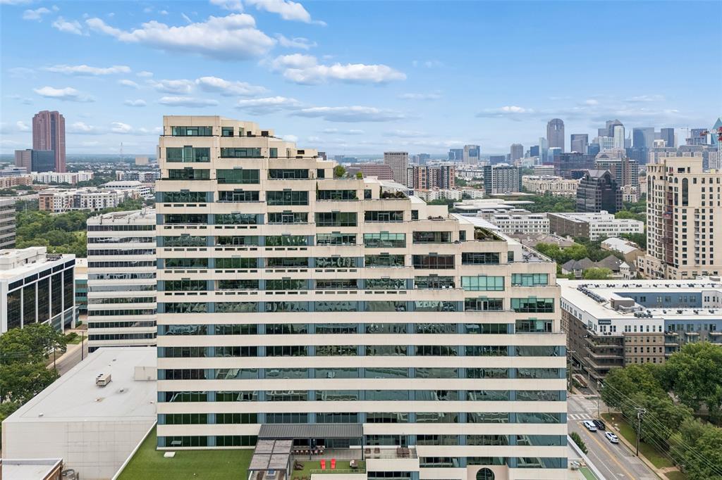 Centrum Condo - Residential