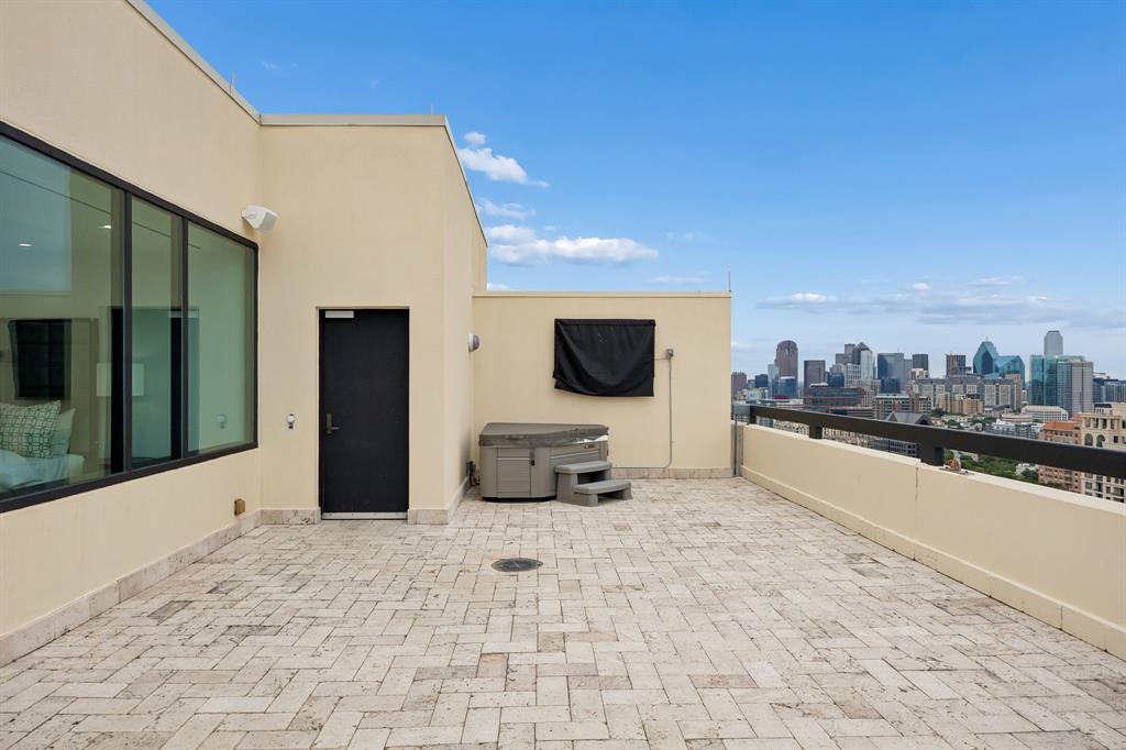 Centrum Condo - Residential