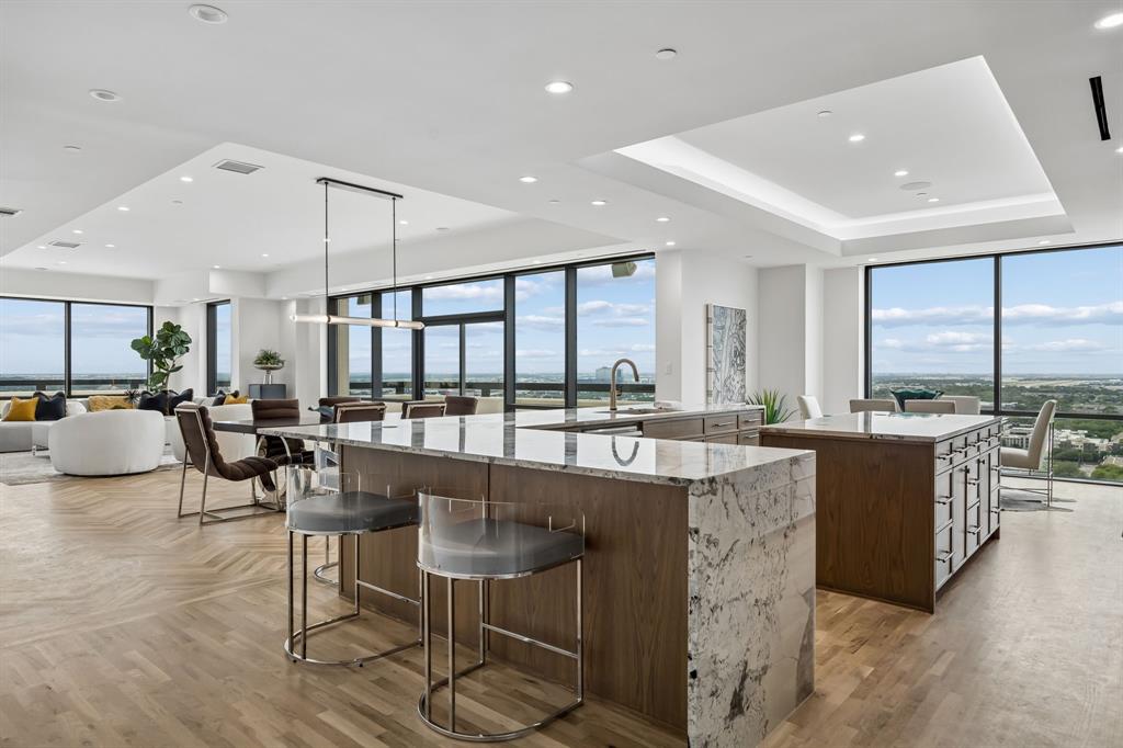 Centrum Condo - Residential