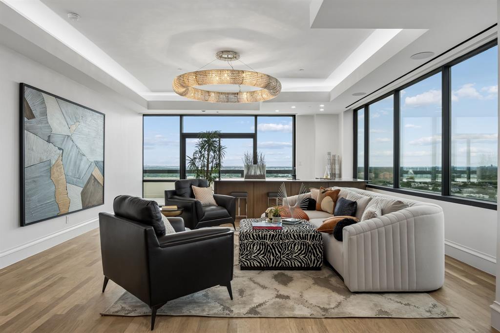 Centrum Condo - Residential