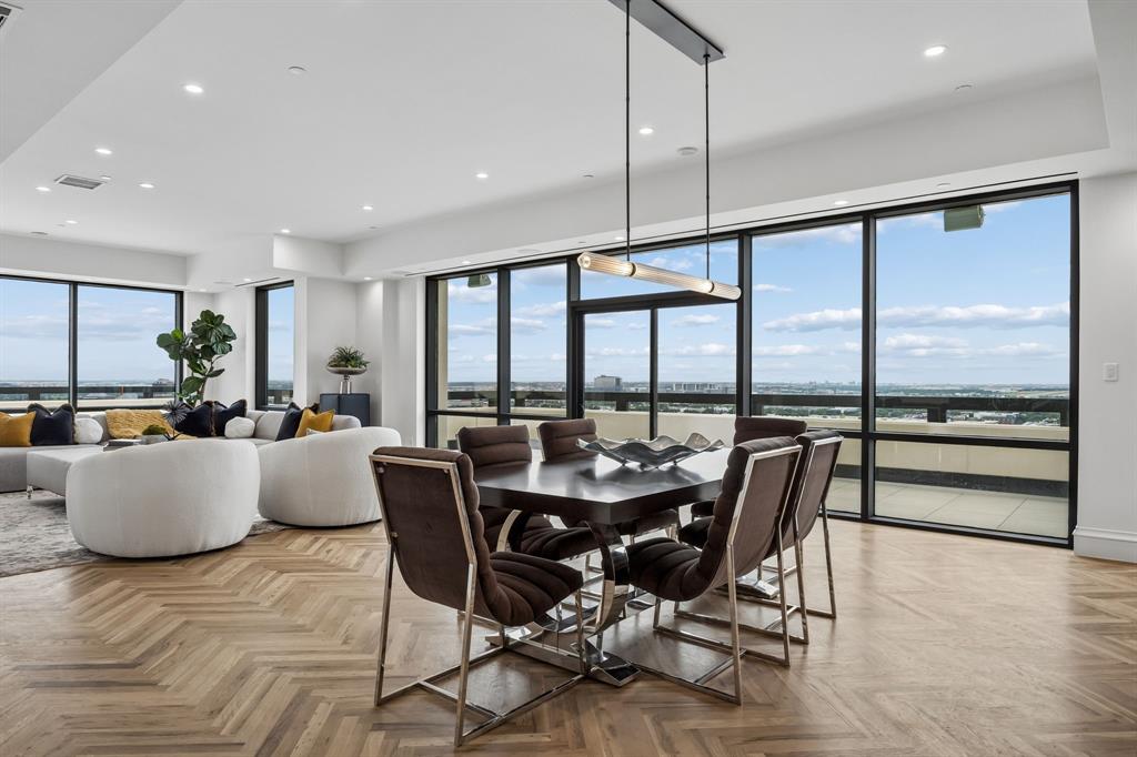 Centrum Condo - Residential