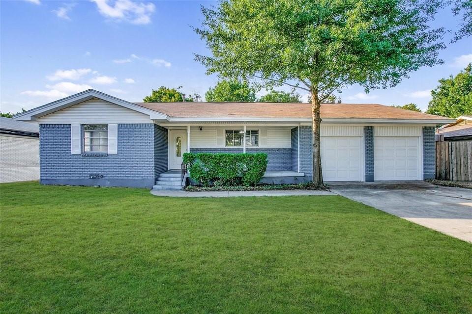 Ready for move in!!! Updated 3-2-2 located in Mid-Cities! Walk into the large living area with open concept to dinning and kitchen. You'll love the wood look floors throughout the home. NO carpet anywhere! Owners suite has its own private full bathroom. Enjoy the large backyard full of tress with lots of shade! Located in the highly desirable HEB ISD. Easy access to major highways, shopping and schools!