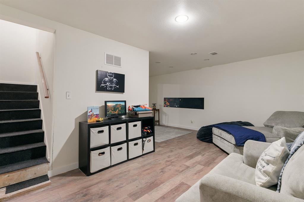 Sadler H - Residential