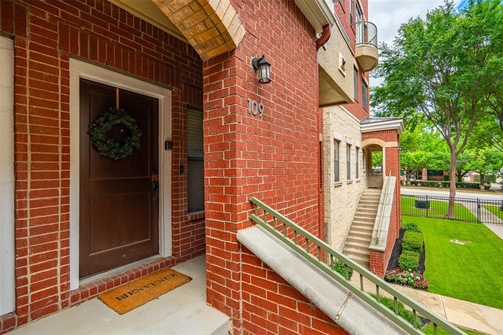 Chelsea Park Twnhms - Residential