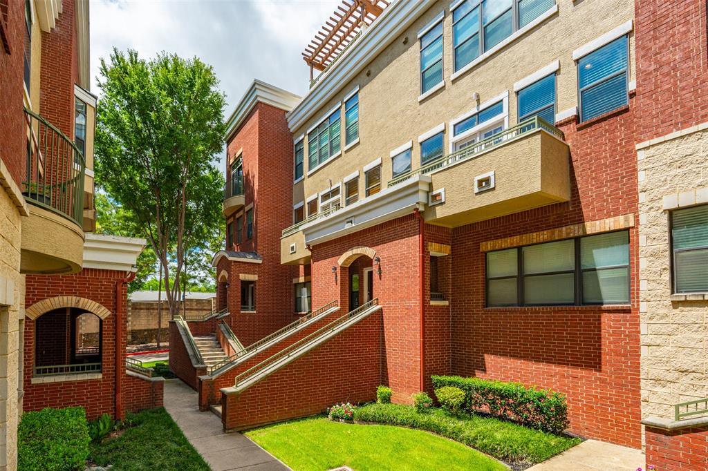 Chelsea Park Twnhms - Residential