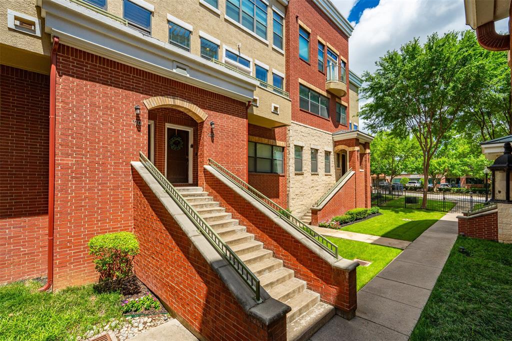 Chelsea Park Twnhms - Residential