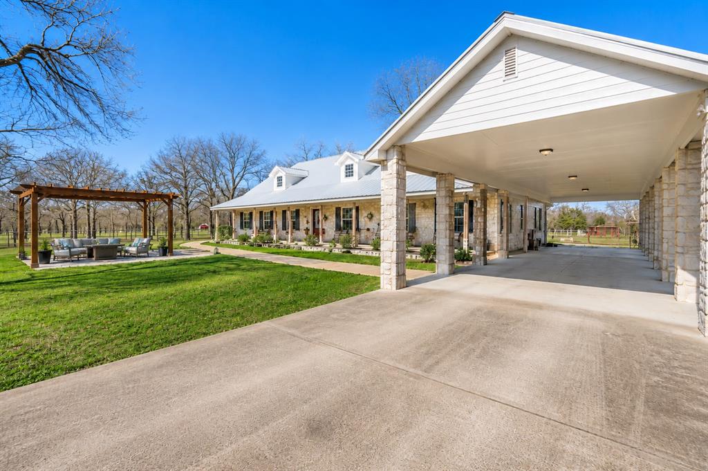 Garza F - Residential
